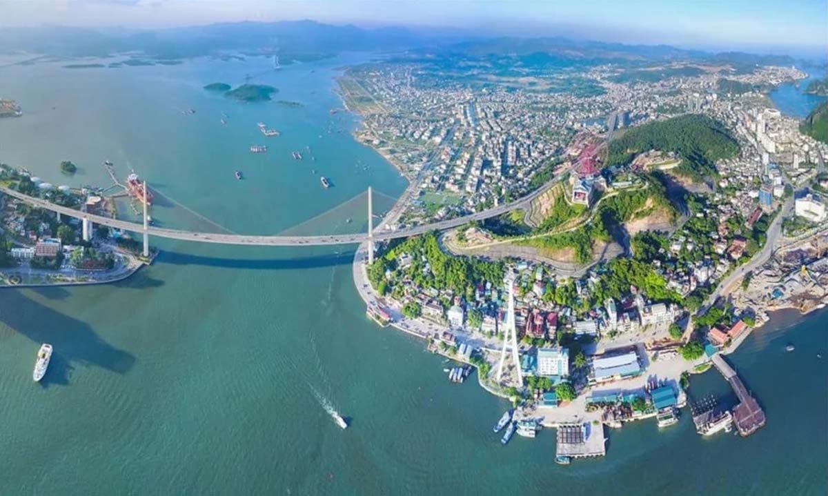 Quảng Ninh đẩy mạnh phát triển kinh tế -xã hội và du lịch nghỉ dưỡng.